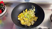 哪个好男人不给自己的女朋友做饭吃 豆腐