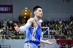 林书豪球感到底有多好？一步晃过孙悦面对四人完成高难度上篮