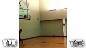 街球-14年-太阳球星杰拉德格林也加入TFB 训练场大秀远距离超框大风车-专题