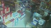 母子三人被焚尸埋沙漠 家属：嫌犯还盗刷手机数千元
