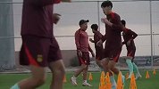 U17国足抵达沙特阿拉伯城市塔伊夫 备战U17亚洲杯