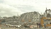 广州一客运站旧址拆除时墙体倾倒 一人被救出后证实死亡