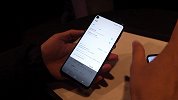 科技小辛上手三星首款黑瞳全视屏 Galaxy A8s