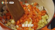 来一碗酸甜的番茄鸡肉浓情焗饭，用美味来慰藉你忙碌了一天的身心