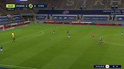 下半场补时第3分钟斯特拉斯堡球员迪亚洛射门 - 打偏
