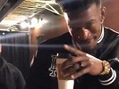 乔丹私生子不是白叫的！巴特勒撩人眼神太像乔老爷