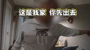 男子酒后殴打妻子和7个月大的孩子，民警上门反被骂：流氓啊抢劫