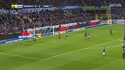 第33分钟斯特拉斯堡球员阿若克射门