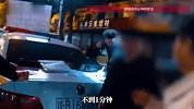哥俩中午聚餐喝酒，晚上因酒驾先后被查，当交警面热情寒暄：兄弟，你怎么也在这里