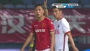 梅县角球被解围 中场悍将外围爆杆高出横梁