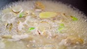 雪菜鲜爽黄鱼香嫩，这碗手擀面小鸟胃也能吃精光【曼食慢语】