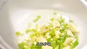 买回来的豆腐，您就像我这样做个砂锅豆腐，外焦里嫩，越烫越好吃
