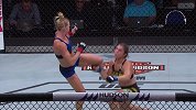 UFC-17年-年度十大KO-排名第10-霍莉·霍尔姆高扫KO贝斯·科雷娅-集锦
