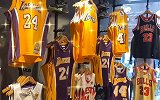 【鞋圈儿】NBA旗舰店二楼狠货多！乔丹科比球衣占半壁江山