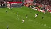 第82分钟杜塞尔多夫球员亨宁斯进球 杜塞尔多夫1-0美因茨