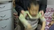 搞笑-20120316-郑云搞笑视频.流落北京的父子三人3