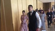 【PP体育在现场】韩德君夫妇携伴娘团换装完毕准备参加酒宴