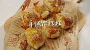 又解锁一个手抓饼高端吃法~快告诉我，你们还想让手抓饼卷什么？