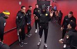 皮皮舞跳起来！勇士出场前杜兰特C位领舞 花活玩着伤势无碍
