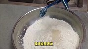 在家做好吃的土豆粉，轻松享受美味！