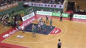 CBA-1415赛季-常规赛-第14轮-卢卡斯底线发球砸对手后背接反弹球上篮打中 太机智！（佛山vs福建）-花絮