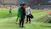 国安外援他乡遇故知 金珉载同大连韩国教练组赛后寒暄