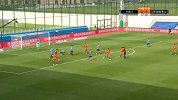 鲁能再次获得角球机会 段刘愚外围怒射被自己队友挡出