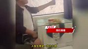 乘客带娃在餐车吃自带泡面被拒，周边乘客称太没人情味！网友吵翻