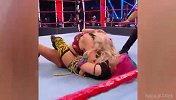 女子WWE疯狂绞索！高难度摔跤动作激烈肉搏