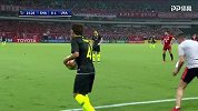 两分钟无球权佩雷拉场边发货 胡尔克摊手极其无奈