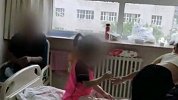 亲爸后妈多次虐待8岁女儿被批捕