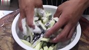 风味茄子原来是这样做的，外酥里软，开胃下饭，吃着真是太香了
