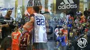 街球-14年-2014麦当劳全明星赛扣篮大赛冠军Grayson_Allen 白人也能飞跨越三人风车扣-专题