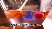小伙复刻国外爆红星空玛瑙饮，几块钱就能做出来