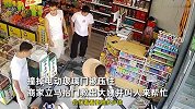 女子骑车疑中暑冲进店铺，撞翻店门主动赔偿，老板婉拒：快去医院