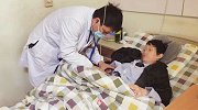 女高中生长期便秘一查子宫都被挤偏！治疗后她一夜轻了8斤