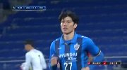 蔚山边锋表现活跃！ 金仁成禁区右侧射门奥斯卡回防封堵