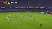 上半场补时第1分钟费耶诺德球员林森射门 - 打偏