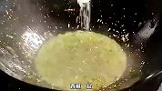 鲜辣细嫩的青椒跳水草鱼，不煎不炸，是时候在家露一手了！