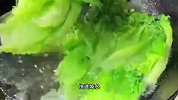 不用几分钟搞定一大盘，蒜香浓郁，特别爽脆，生菜真的太好吃了