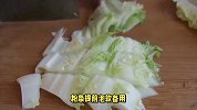 掌握这道白菜粉条肉的家常做法，让你的味蕾尽情享受美味！
