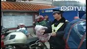 广东梅州又现打工摩托回乡流警车开道护送