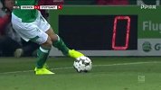 第32分钟云达不莱梅球员拉希察射门
