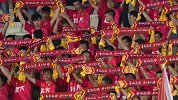 中国国家德比一触即发 双方并肩入场星光熠熠