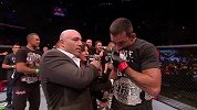 UFC-14年-UFC180赛后：温顿获胜后擂台采访-专题
