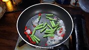 四季豆要焯水再炒吗，像我这样做的虾仁炒四季豆不需要焯水