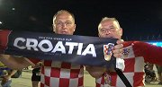 克罗地亚2-1锁头名晋级  球迷街头纵情庆祝