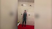 看着都疼！北京首钢用这种方式给王骁辉庆生