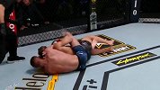 重拳开路裸绞跟上！梅内斯第二回合终结桑德斯收获两连胜