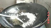春天这菜要多吃，清香解腻，加几块豆干一起炒，上桌一大盘不够吃